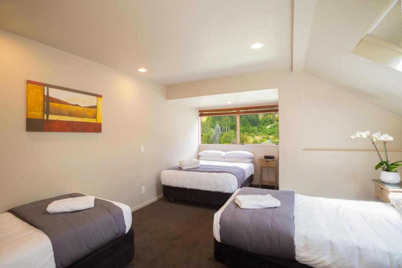 Cranbury Court Apartments Κουίνσταουν Εξωτερικό φωτογραφία