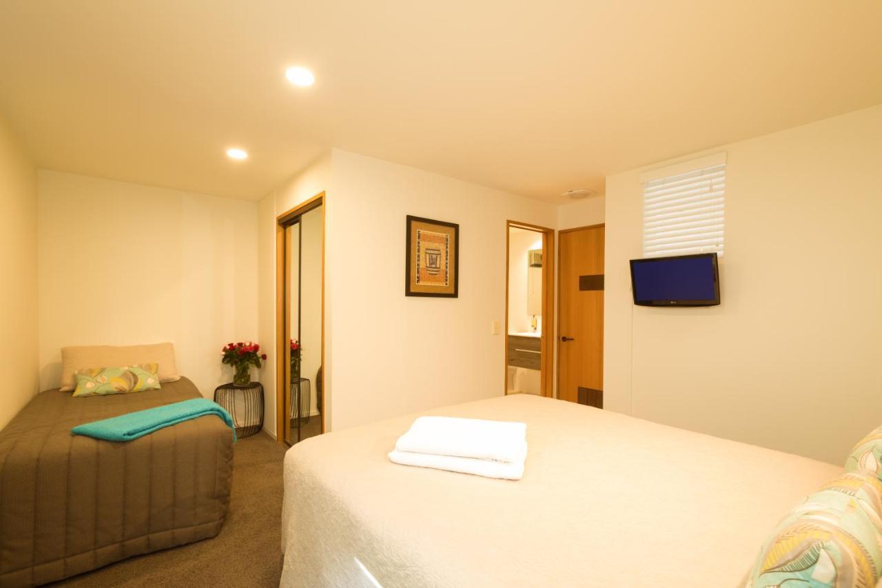 Cranbury Court Apartments Κουίνσταουν Εξωτερικό φωτογραφία